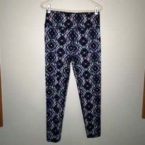 Victoria’s Secret size M blue printed leggings